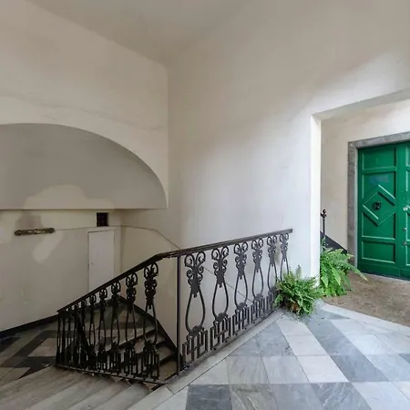 Joivy Elegant Flat For 7, In The Heart Of Appartamento Genova